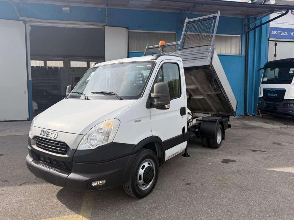 Iveco 35C13 Foto 1