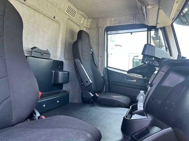 Iveco Stralis AD 260S46 Foto 5