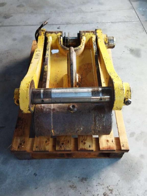 Biella richiamo benna per New Holland E 385 B Foto 2