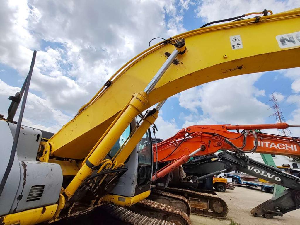 New Holland E245 Foto 11
