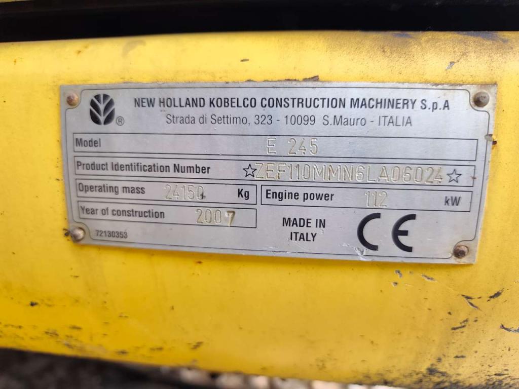 New Holland E245 Foto 16
