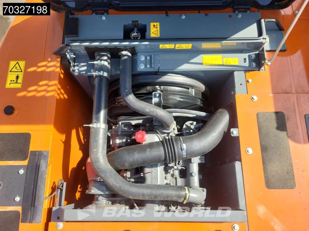 Hitachi ZX220 LC-5G ISUZU ENGINE Foto 19