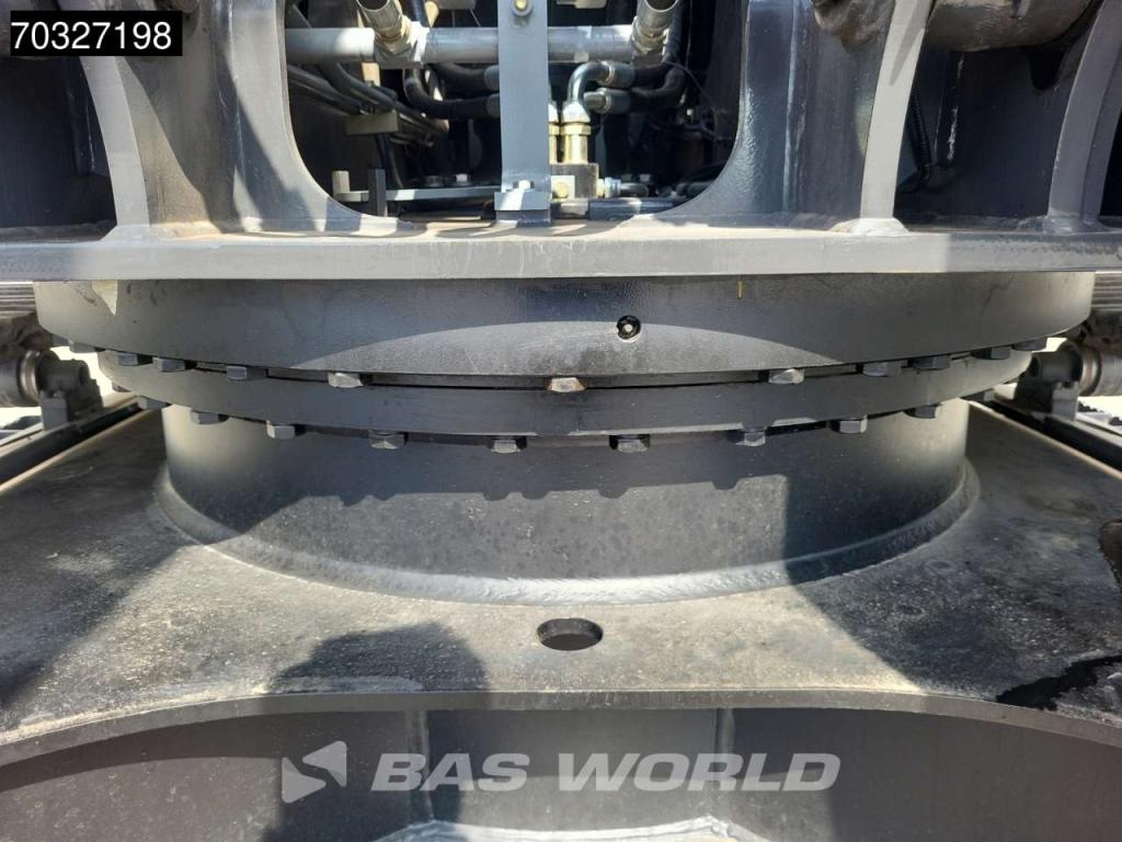 Hitachi ZX220 LC-5G ISUZU ENGINE Foto 23