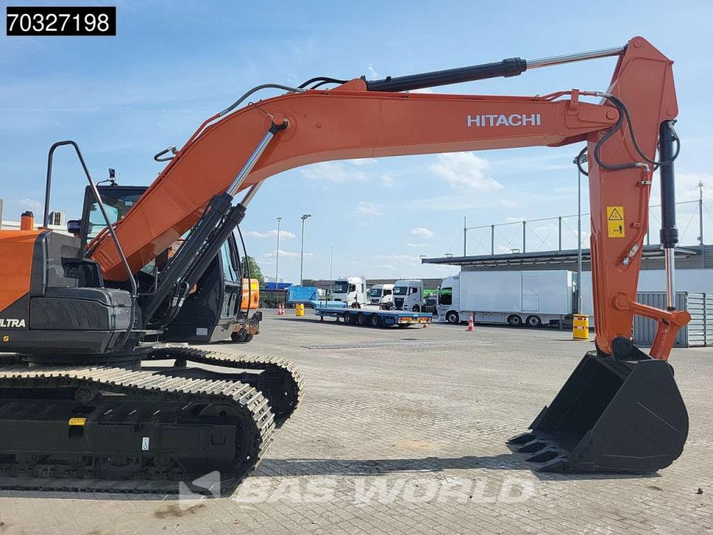 Hitachi ZX220 LC-5G ISUZU ENGINE Foto 9