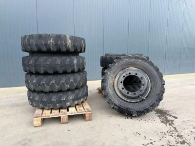 Pneumatico per Mitas 1000 x 20 Set / 10.00 x 20: 4x2 Tyres / 1000-20 in vendita da Smitma B.V.