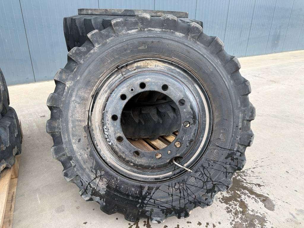Pneumatico per Mitas 1000 x 20 Set / 10.00 x 20: 4x2 Tyres / 1000-20 Foto 5