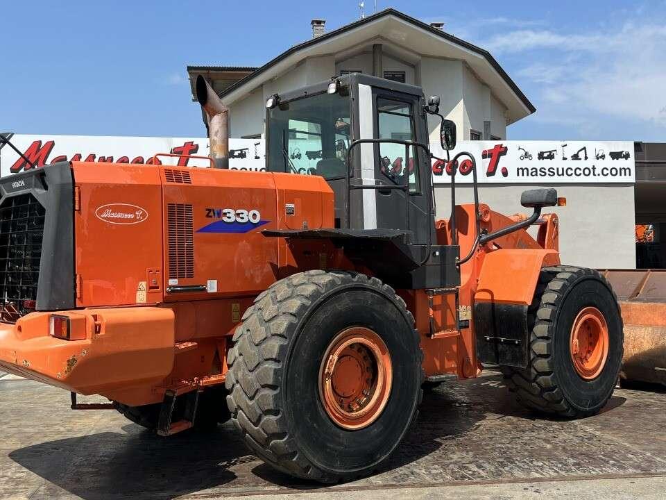 Hitachi ZW330 Foto 13