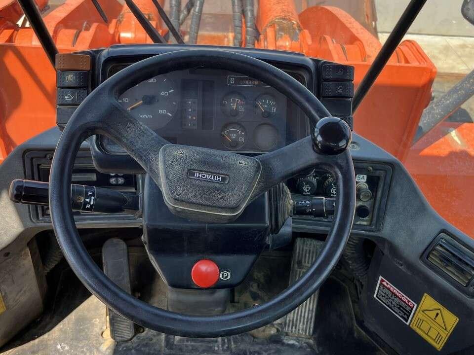 Hitachi ZW330 Foto 6
