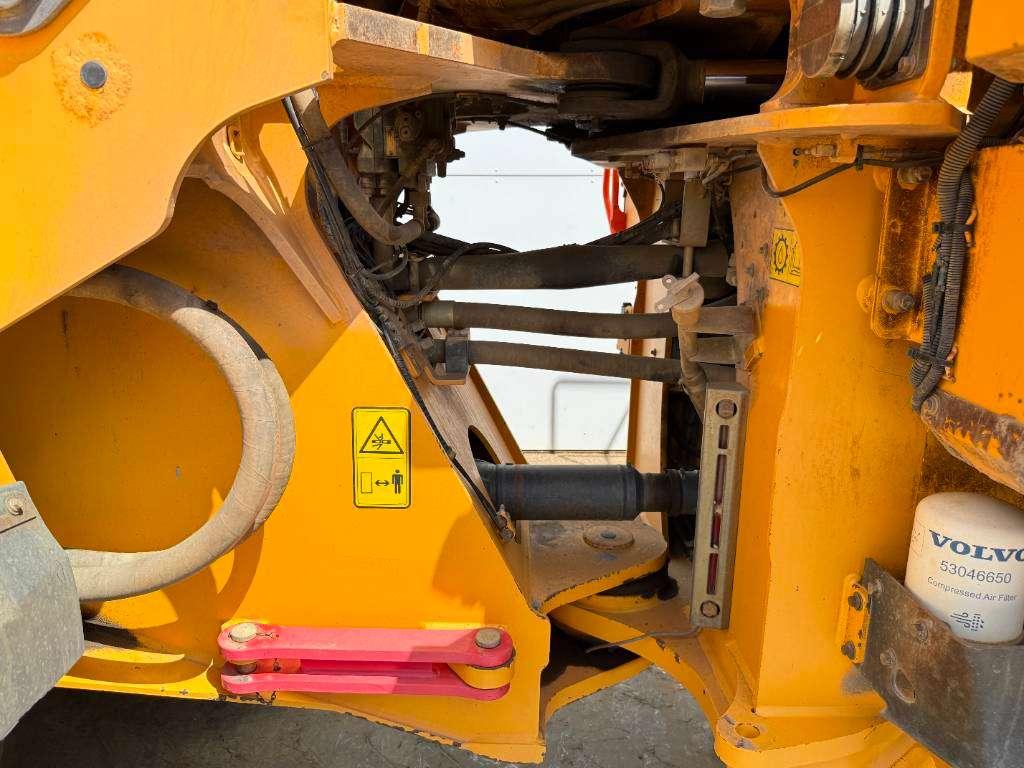 Volvo L150H - 3rd Function / Automatic Greasing Foto 26