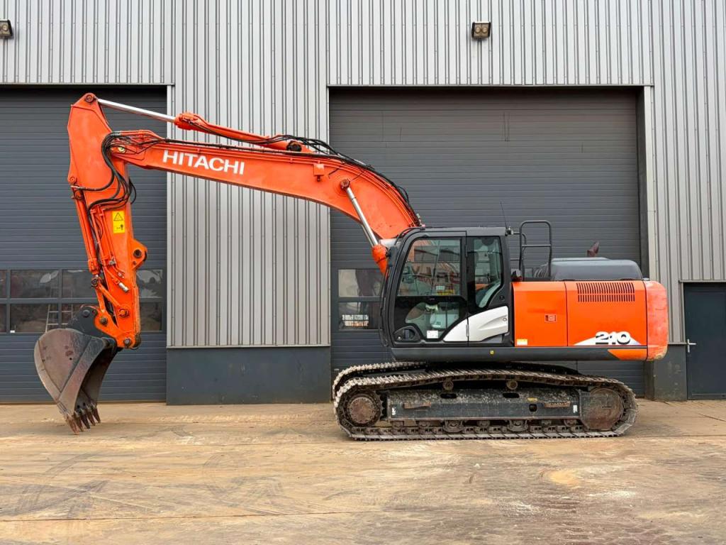 Hitachi ZX210-6 Foto 2