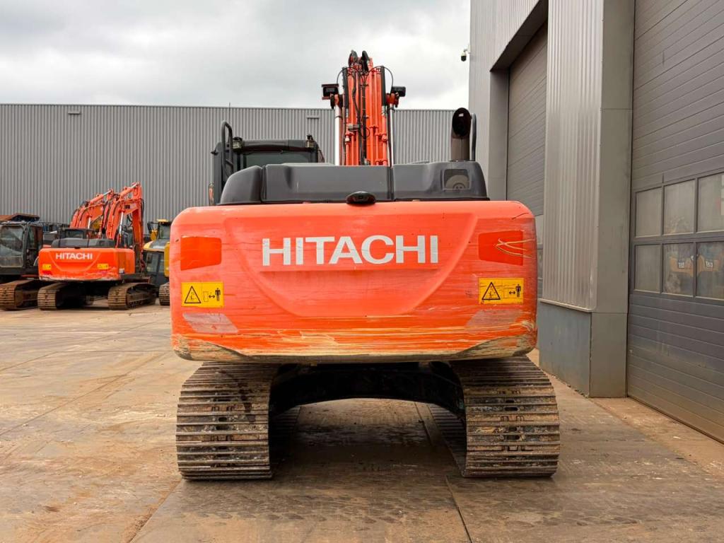 Hitachi ZX210-6 Foto 7