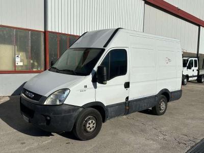 Iveco Daily 29L10 in vendita da Tevi Srl