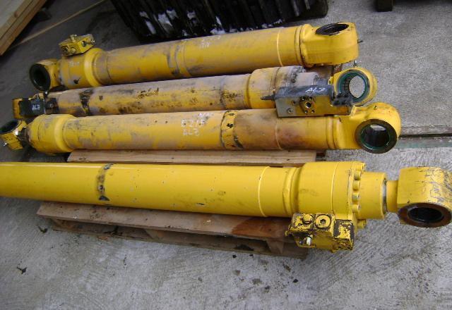 Kit pistone / Cilindro idraulico per New Holland E 215 Foto 1
