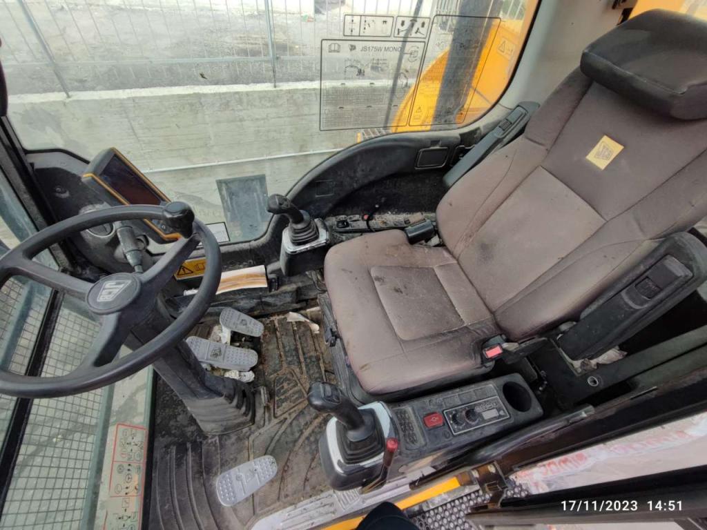 JCB JS175W Foto 1