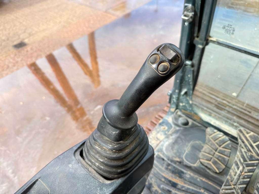 Hyundai HX220L - 360° Camera / Automatic Greasing Foto 9
