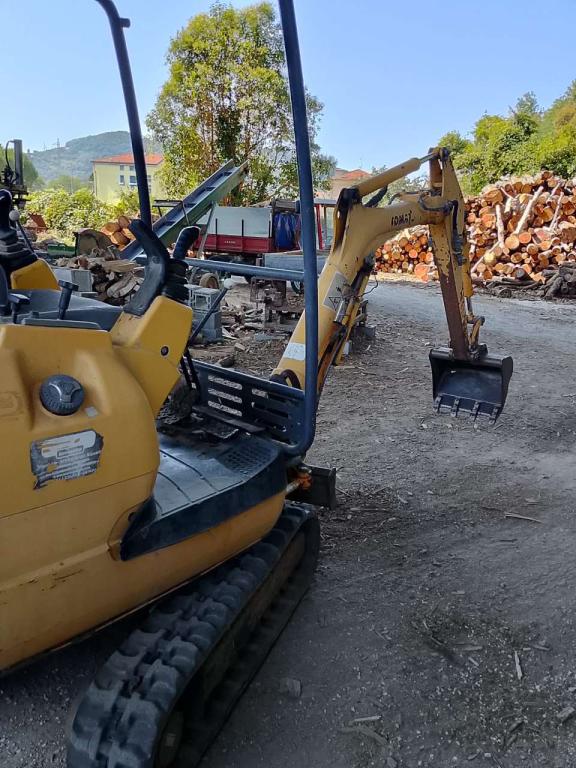 Komatsu PC 12r Foto 3