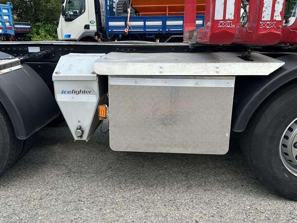 Scania R650 8x4 Foto 14