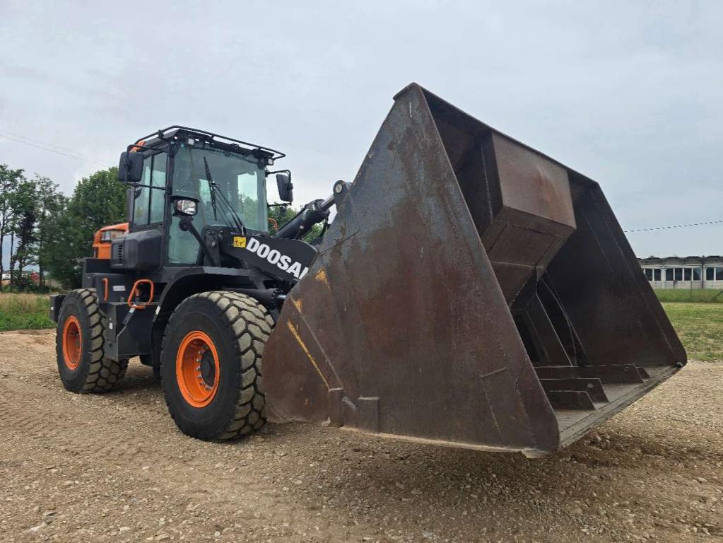 Doosan DL280 - 7 Foto 4