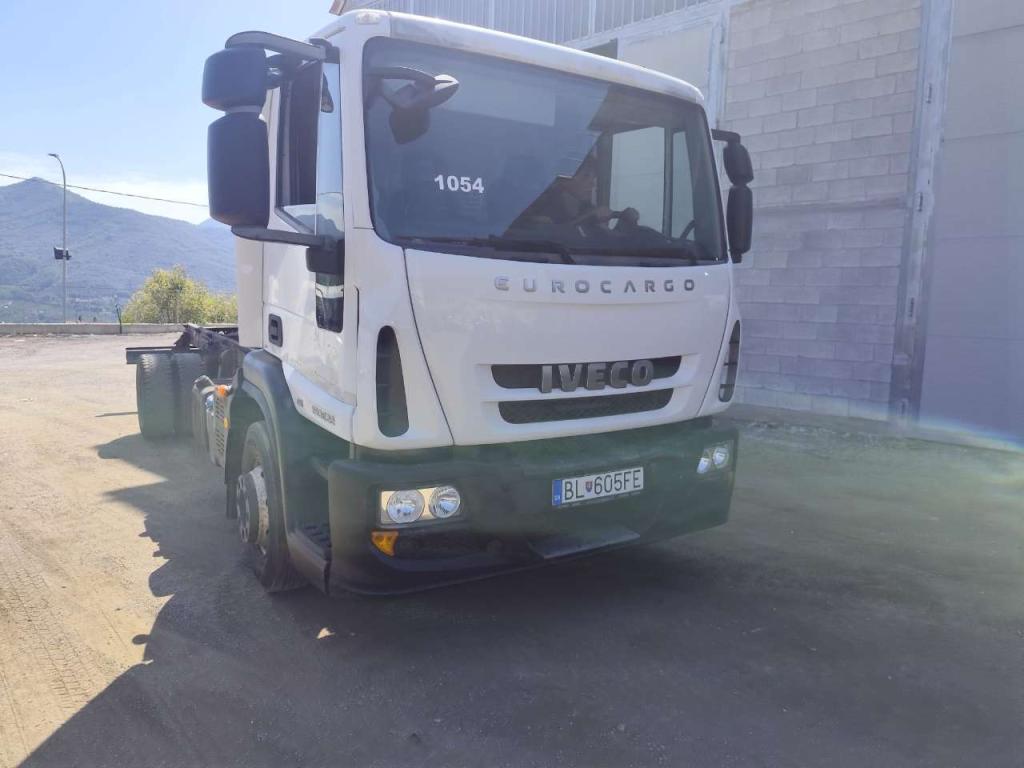 Iveco EUROCARGO 150E22P Foto 10