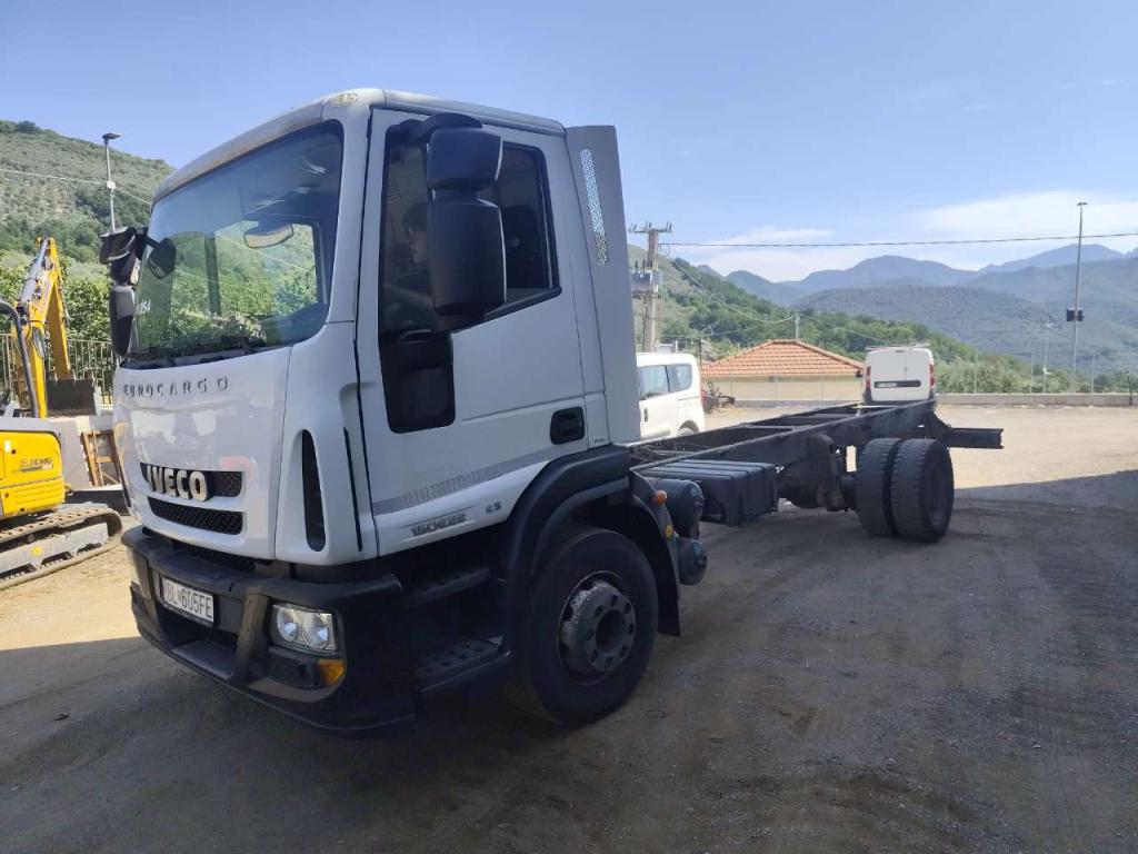 Iveco EUROCARGO 150E22P Foto 19