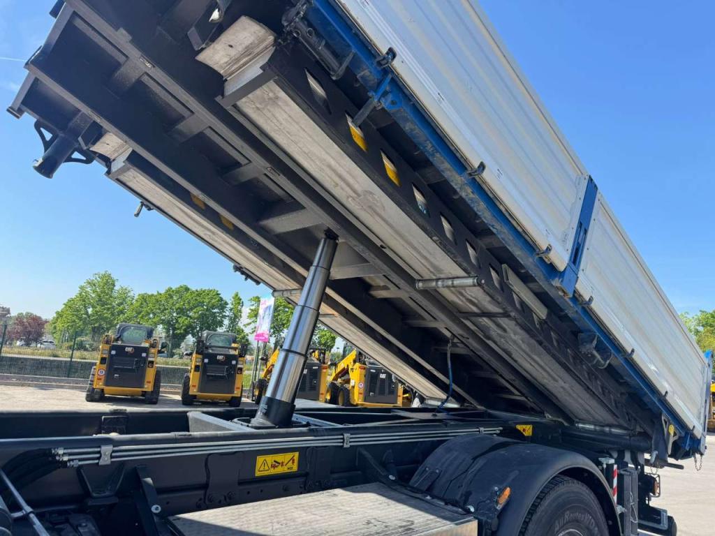 Iveco Eurocargo 180 250 Foto 5
