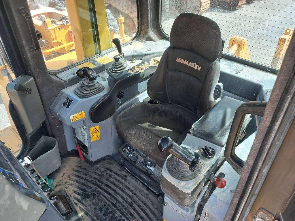 Komatsu D275A-5R (EXW - Abu Dhabi) Foto 19