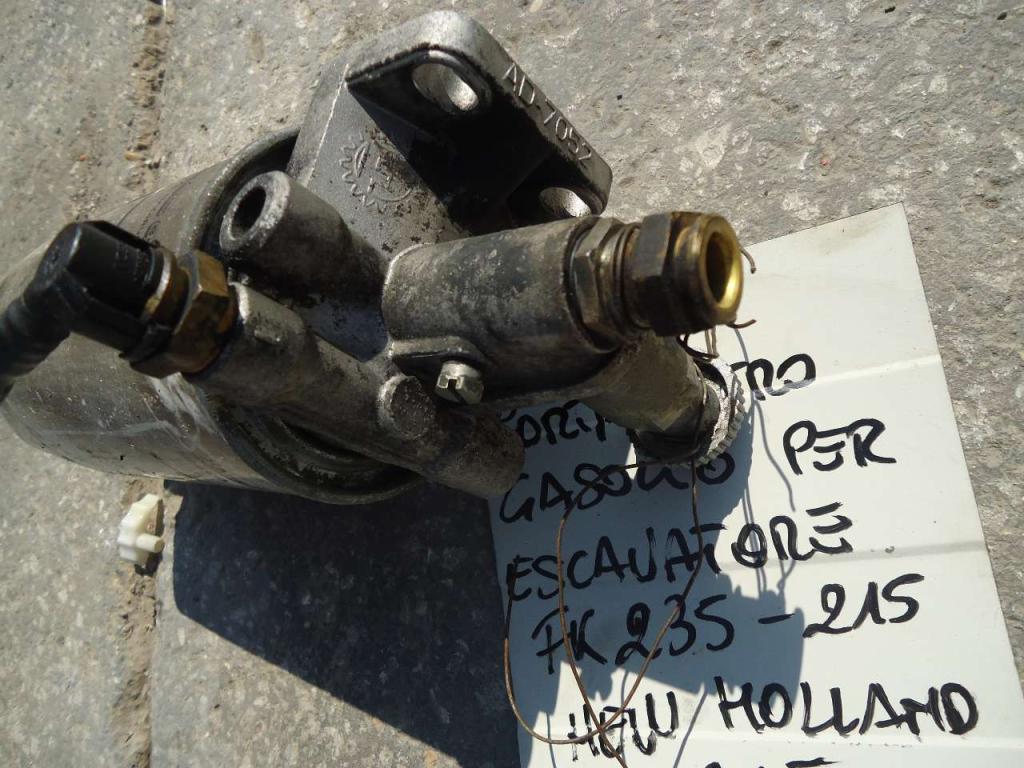 Supporto filtro gasolio per Fiat Kobelco 235-215 Foto 1