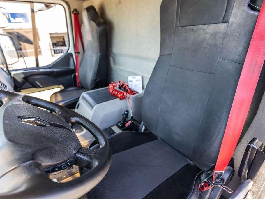 Renault D26.320-6x2+DHOLLANDIA 2T. Foto 17