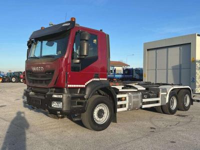 Iveco TRAKKER 450 6x4 in vendita da Massucco T. Srl
