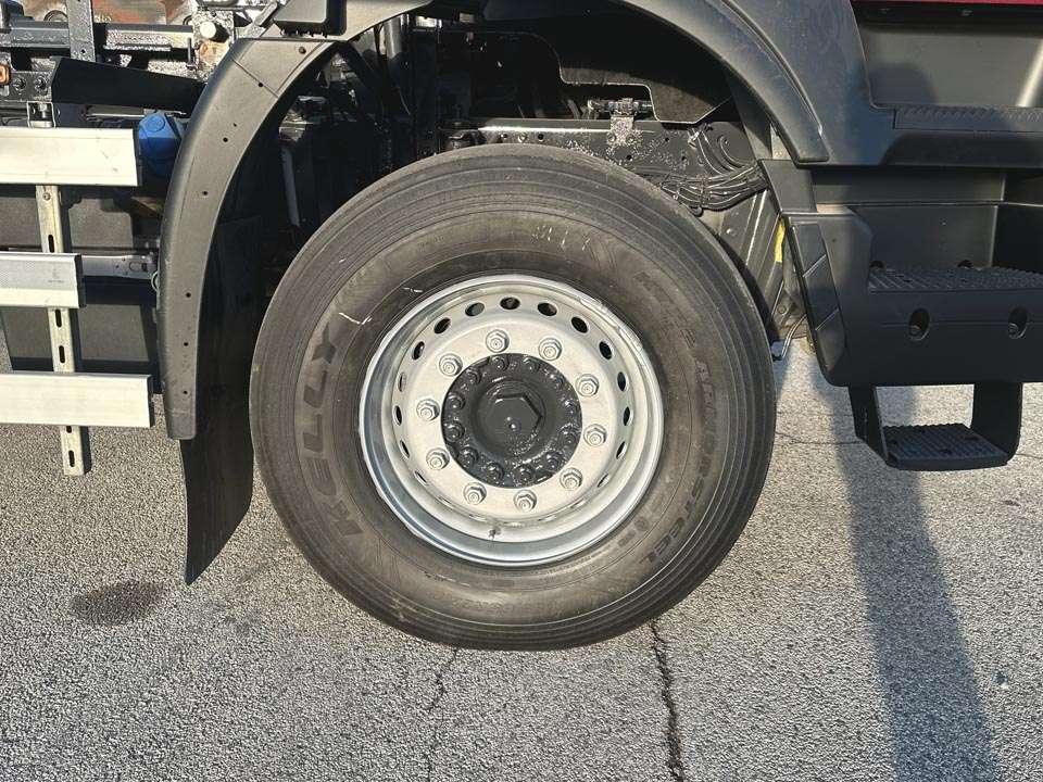 Iveco TRAKKER 450 6x4 Foto 4