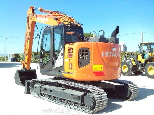 Hitachi ZX135US-6 Foto 2