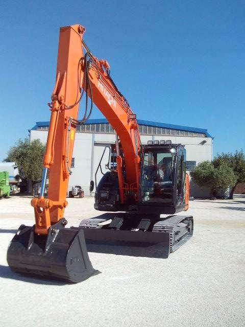 Hitachi ZX135US-6 Foto 5