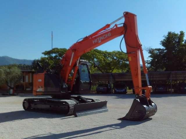 Hitachi ZX135US-6 Foto 8