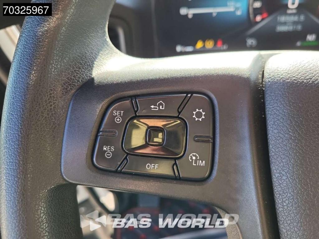Mercedes-Benz Actros 1845 4X2 BigSpace Retarder 2x Tanks Standklima Navi Foto 25