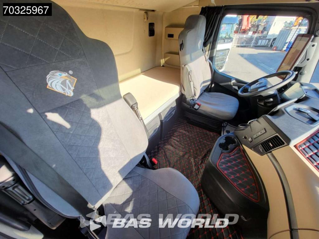 Mercedes-Benz Actros 1845 4X2 BigSpace Retarder 2x Tanks Standklima Navi Foto 30