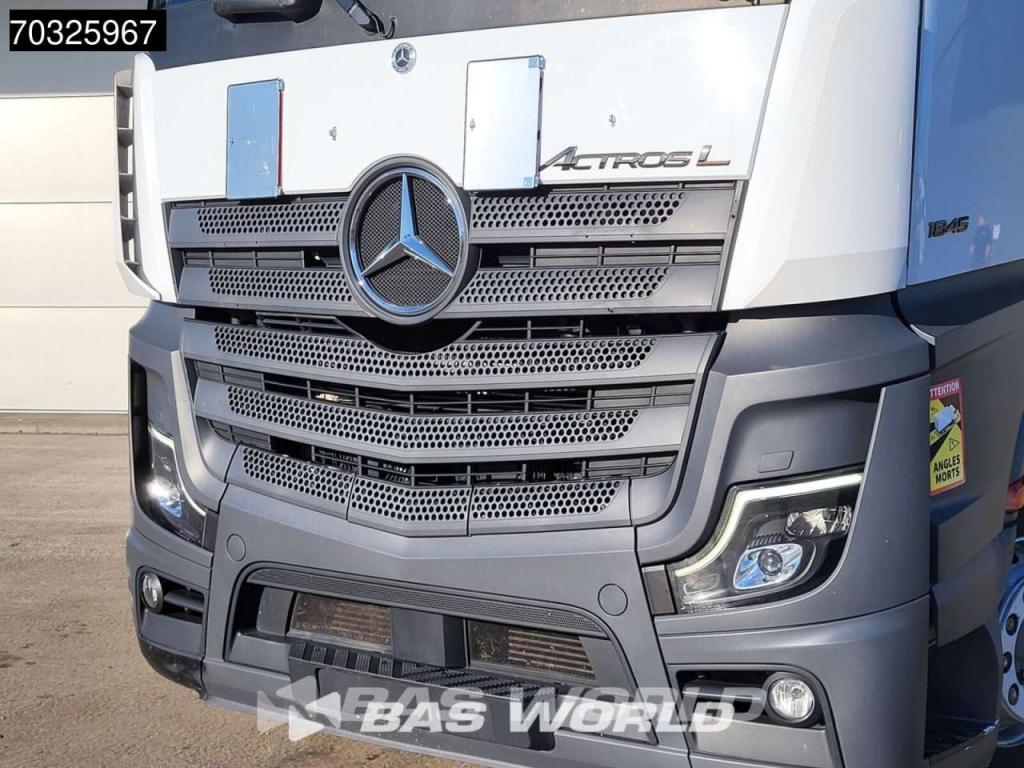 Mercedes-Benz Actros 1845 4X2 BigSpace Retarder 2x Tanks Standklima Navi Foto 6
