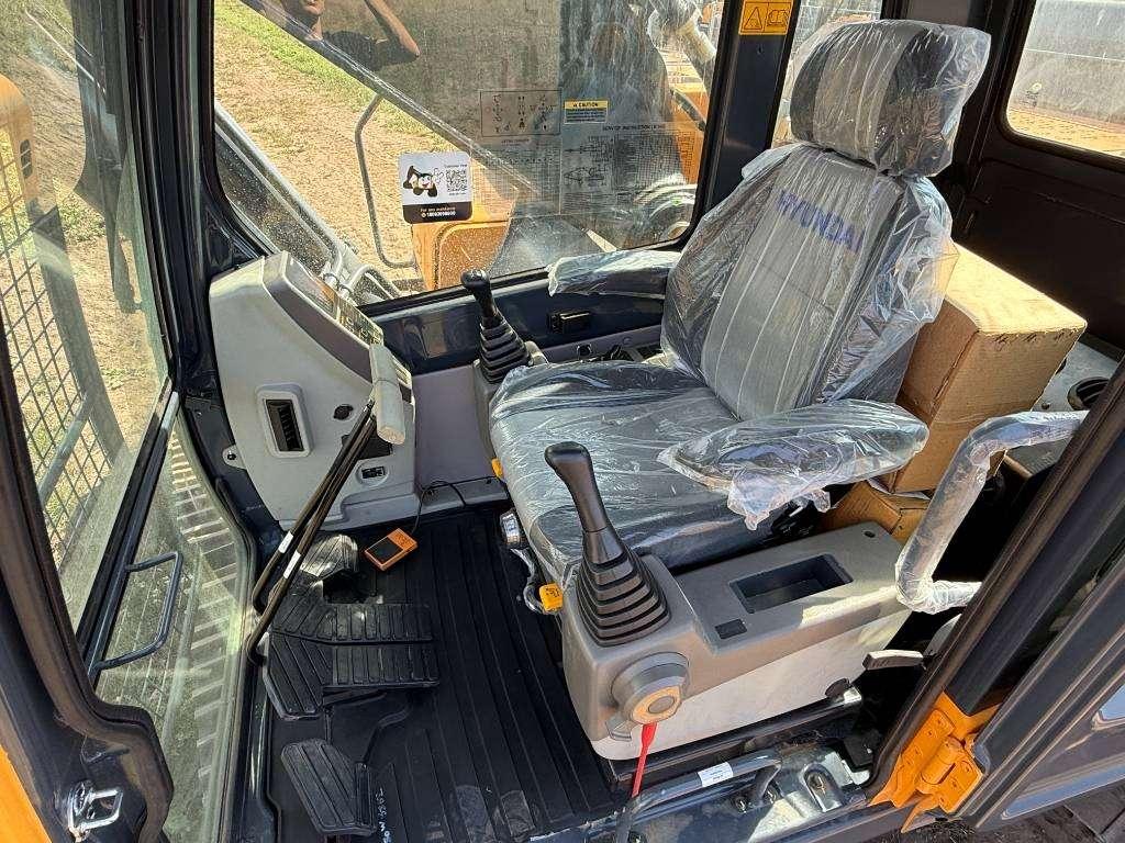Hyundai R340L Smart - New / Unused / Hammer Lines Foto 8