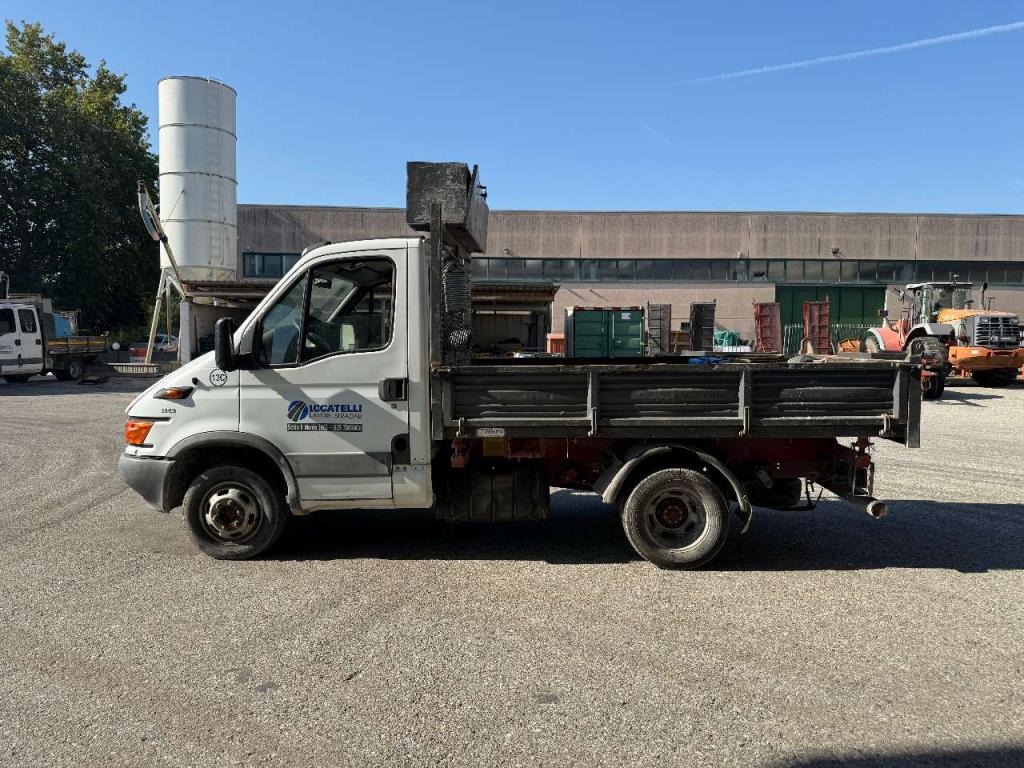 Iveco DAILY 35C9A Foto 3