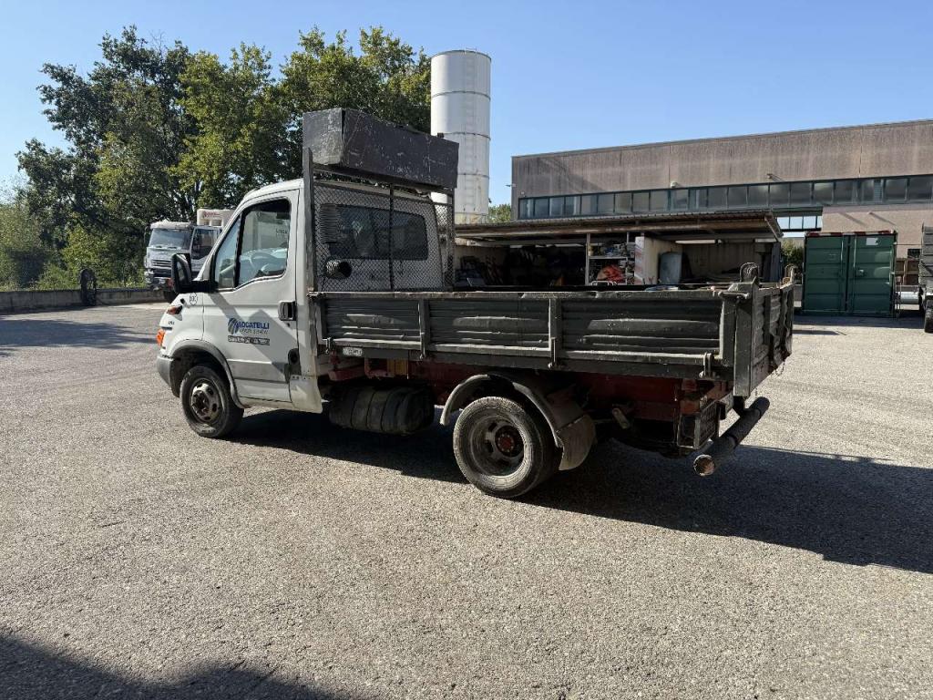 Iveco DAILY 35C9A Foto 4
