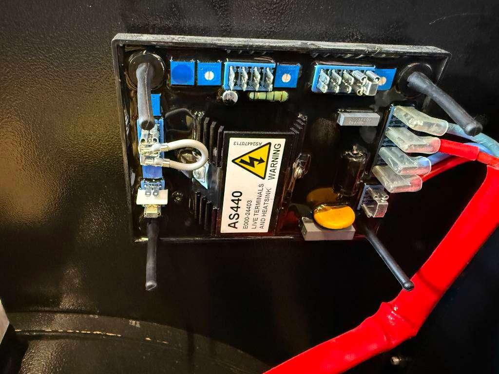 DPX CJ444ES - 325 kVA Alternator - DPX-33910 Foto 7