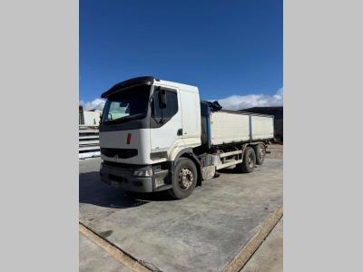 Renault 385 in vendita da Omeco Spa