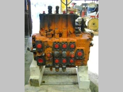 Distributore idraulico per Fiat Hitachi FH 200.3 in vendita da PRV Ricambi Srl