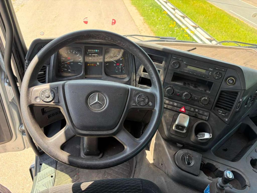 Mercedes-Benz Arocs 4848 8x8 tipper Foto 28