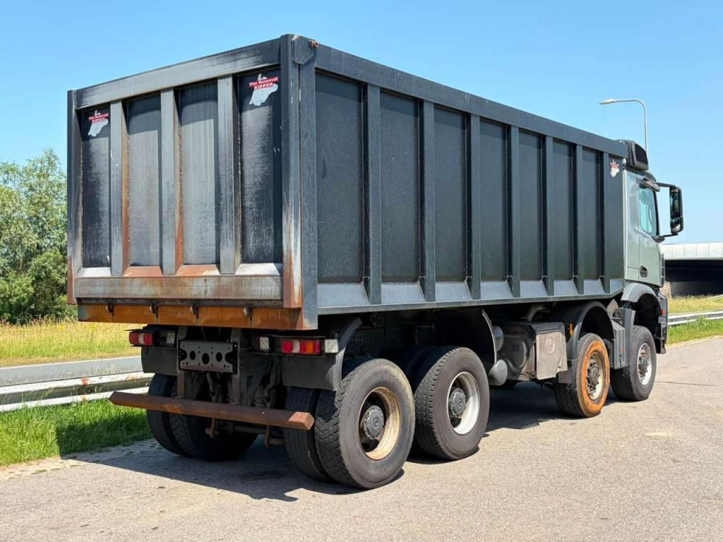 Mercedes-Benz Arocs 4848 8x8 tipper Foto 5