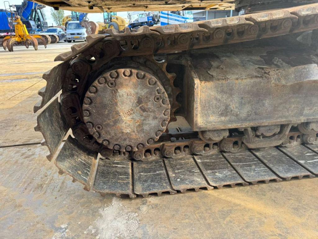 Komatsu PC240LC-10 Foto 15