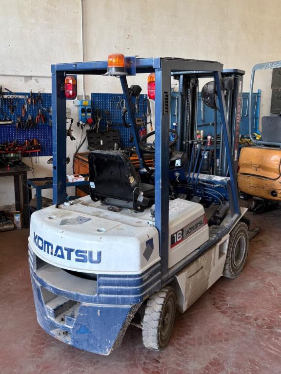 Komatsu 18D Foto 2