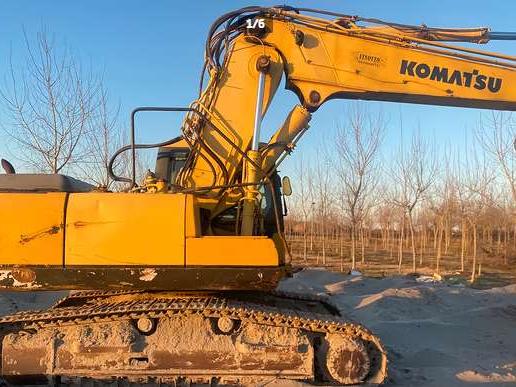 Komatsu 230 NHD Foto 1