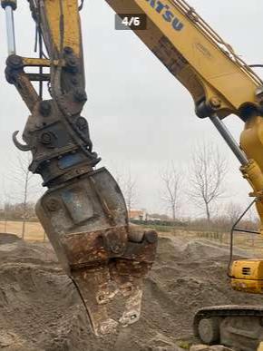 Komatsu 230 NHD Foto 4