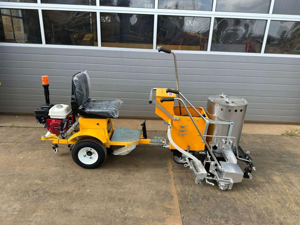 Giga Power 860 Road Marking Machine Foto 5
