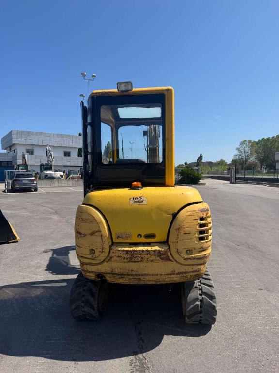 Komatsu PC 27 R-8 Foto 3